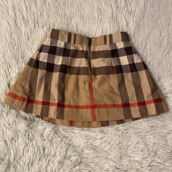 Burberry Children Skirt | Size 6 - Picture 2 of 3